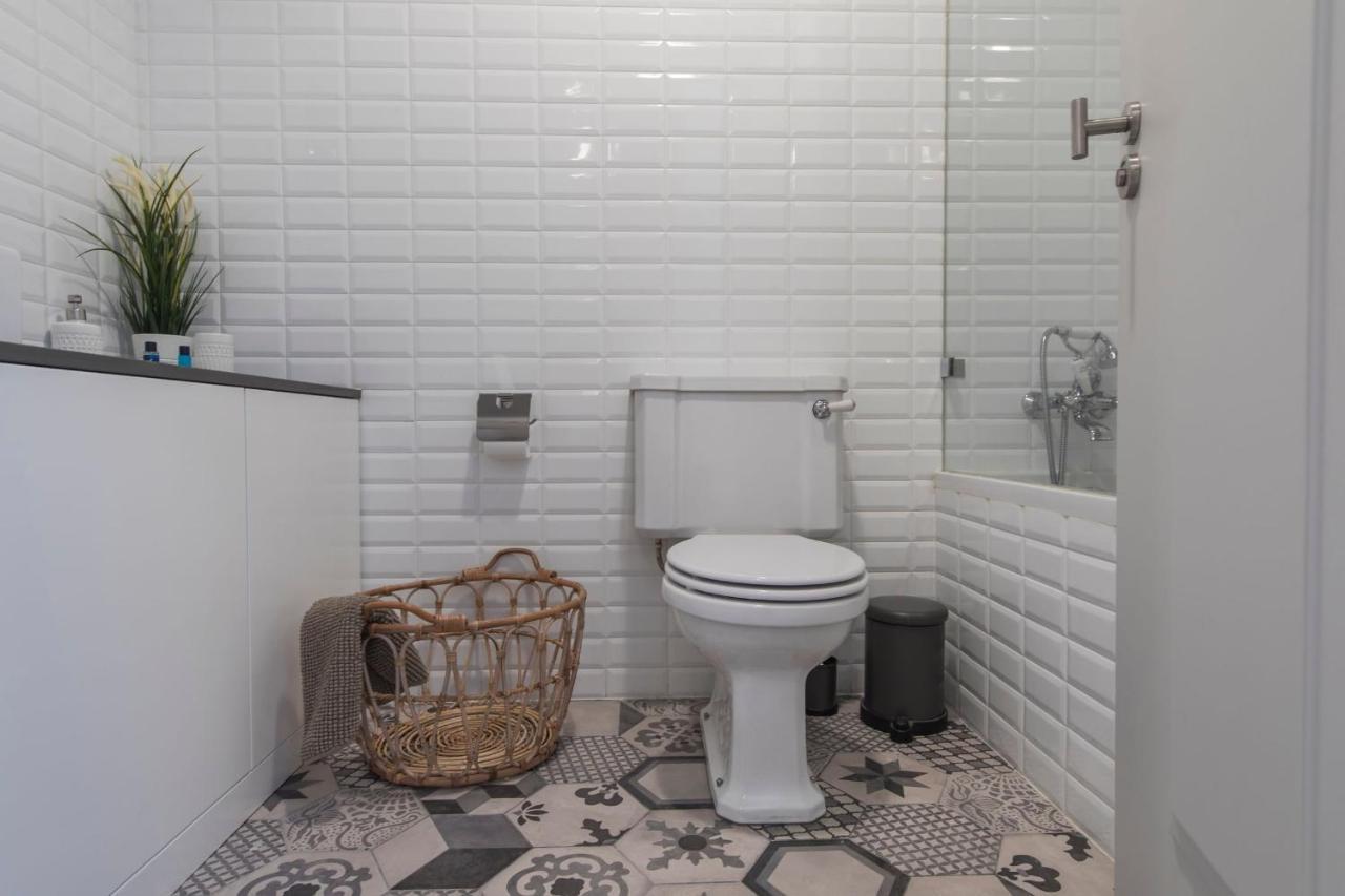 Lovelystay - 3 Bedroom Downtown Wonderwall Lisbon Exterior photo